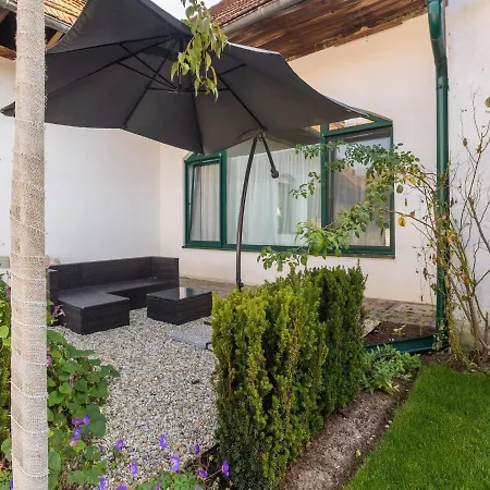 Apartment Big In Bad Loipersdorf On A Farm Near F Rstenfeld *